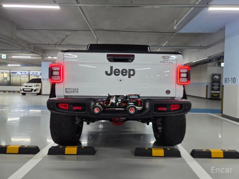 Jeep gladiator