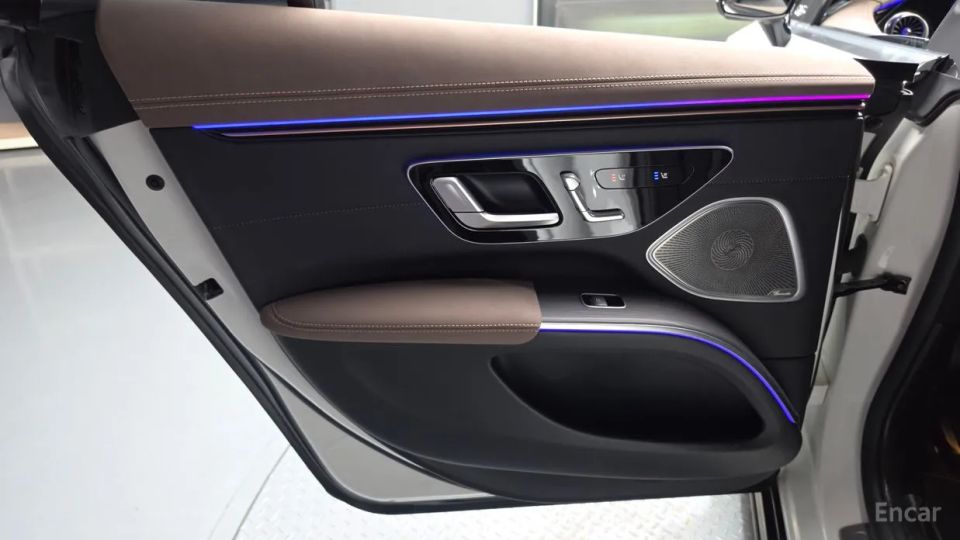 Mercedes-Benz EQS