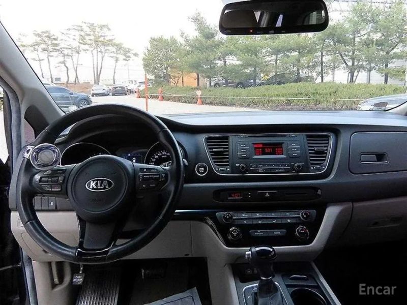 Kia Canival