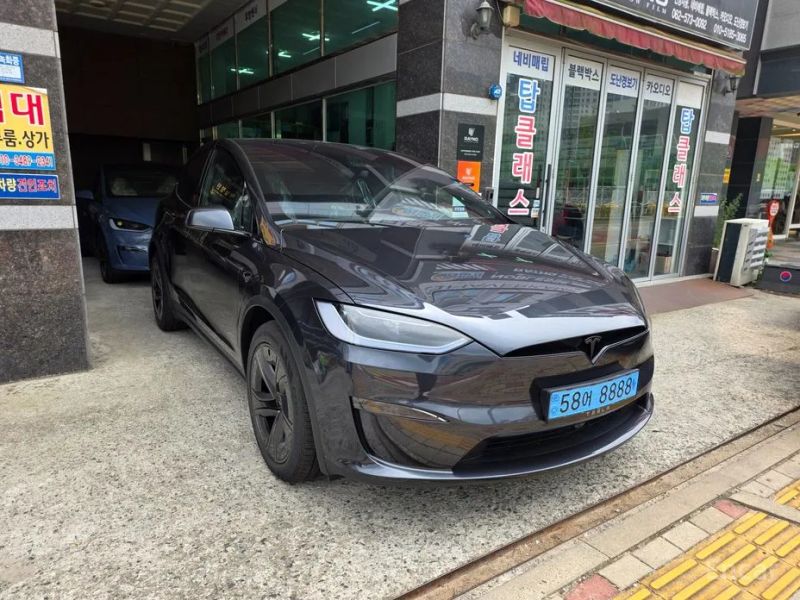 Tesla model-x