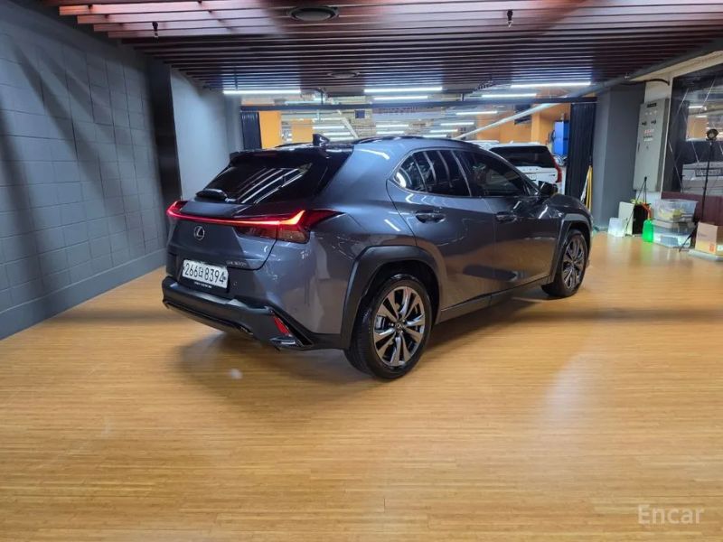 Lexus UX
