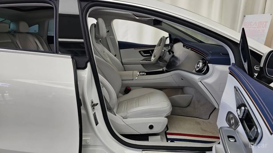 Mercedes-Benz EQE