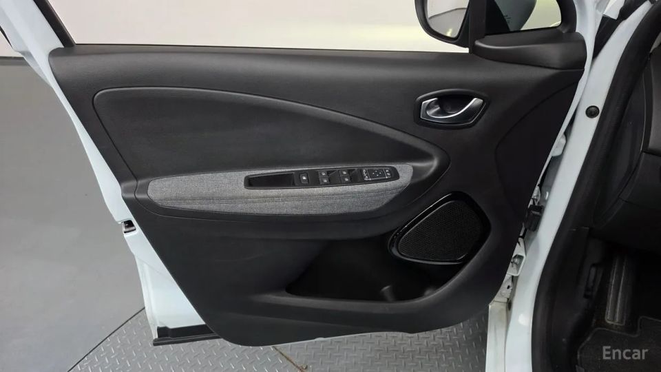Renault-KoreaSamsung Zoe