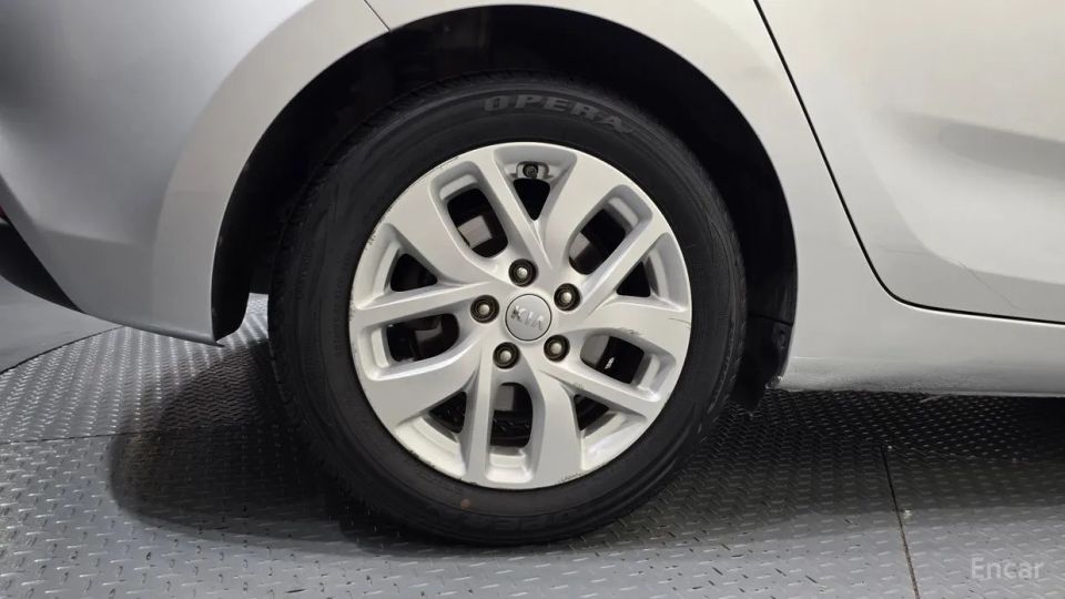 Kia Carens