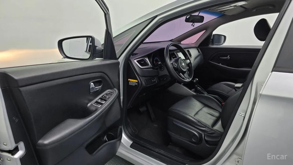 Kia Carens