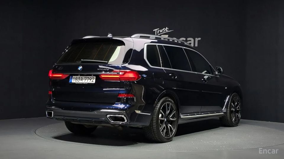 BMW X7