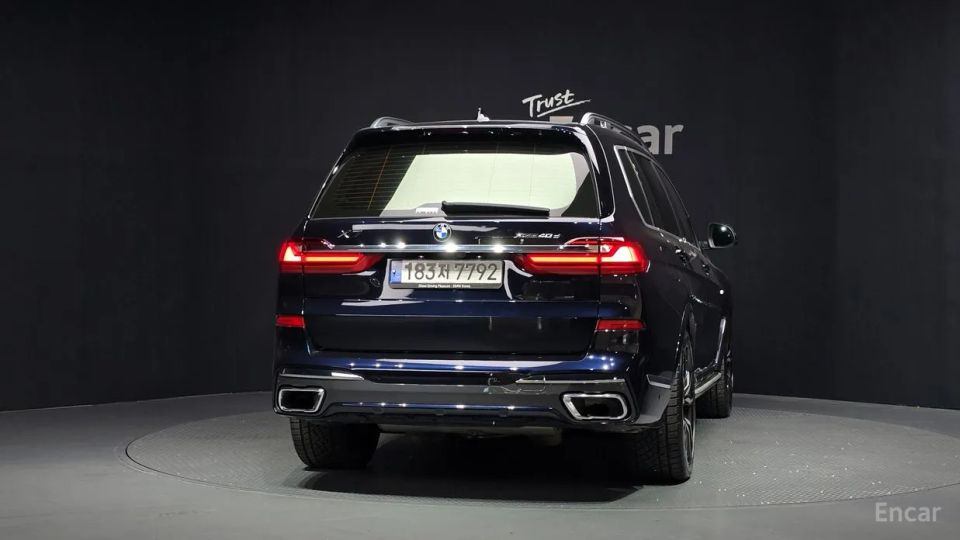 BMW X7
