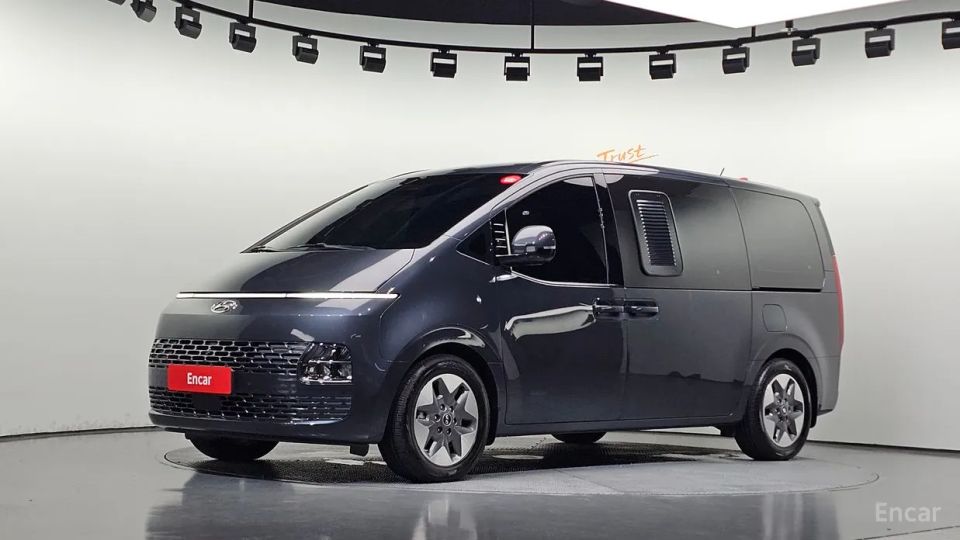 Hyundai Staria