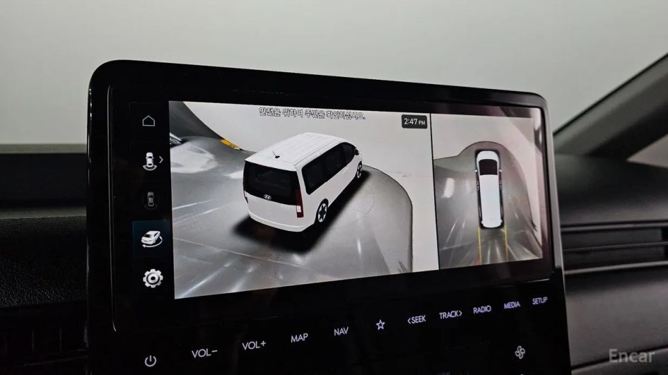 Hyundai Staria