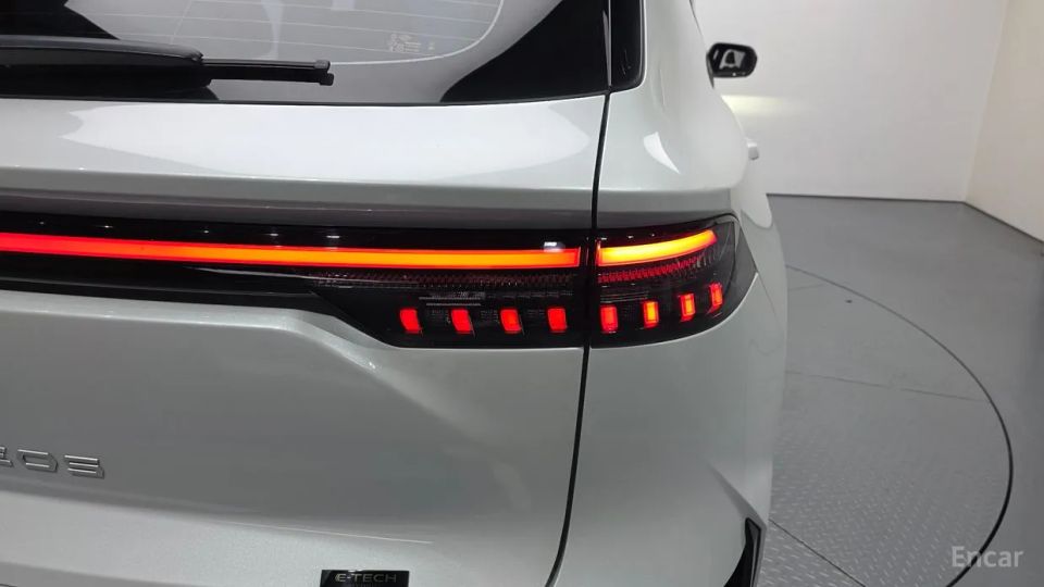 Renault-KoreaSamsung Grand Koleos