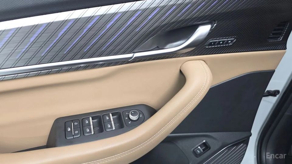 Renault-KoreaSamsung Grand Koleos