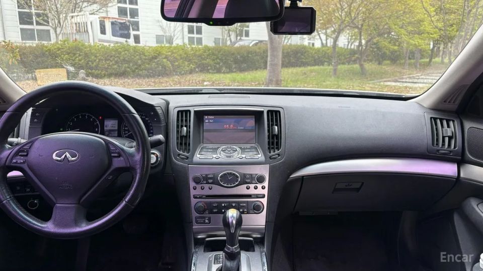 Infiniti G