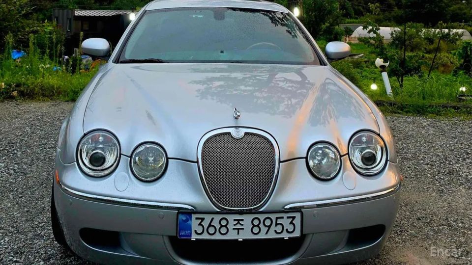 Jaguar S-TYPE