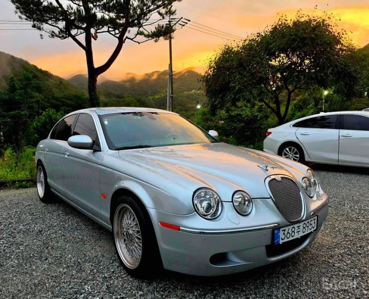 Jaguar S-TYPE