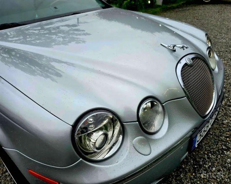 Jaguar S-TYPE