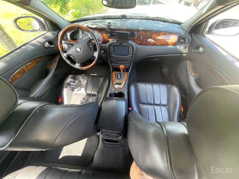 Jaguar S-TYPE