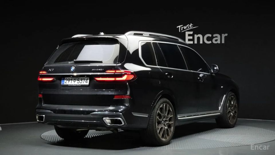BMW X7