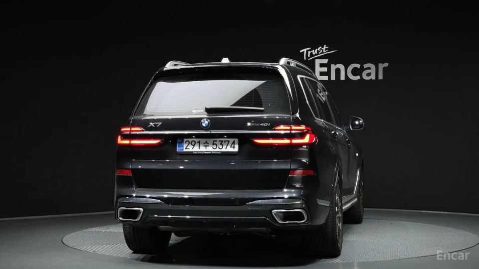BMW X7