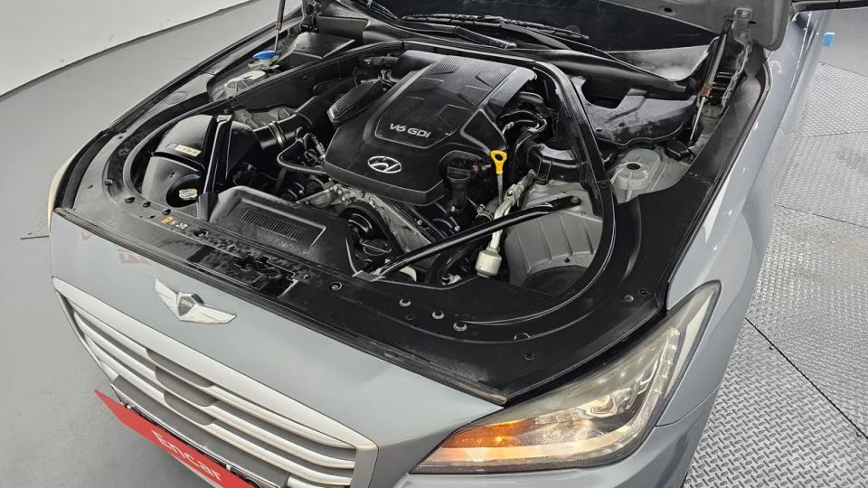 Hyundai Genesis