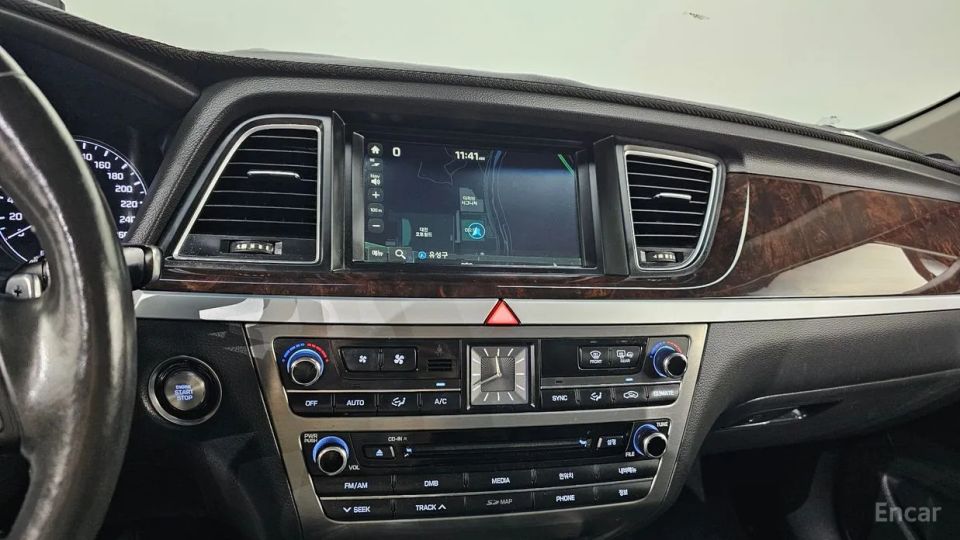 Hyundai Genesis