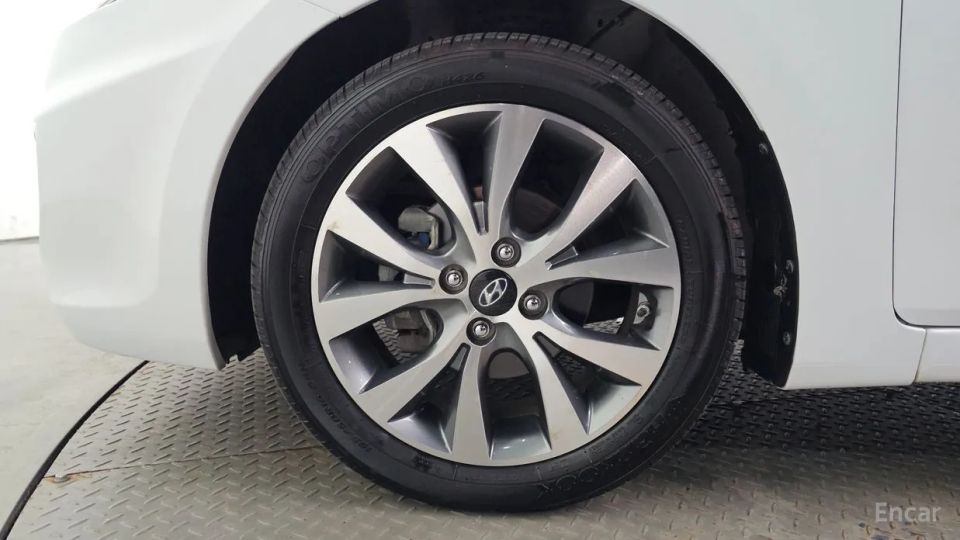 Hyundai Accent