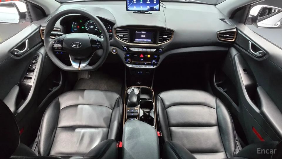 Hyundai Ioniq