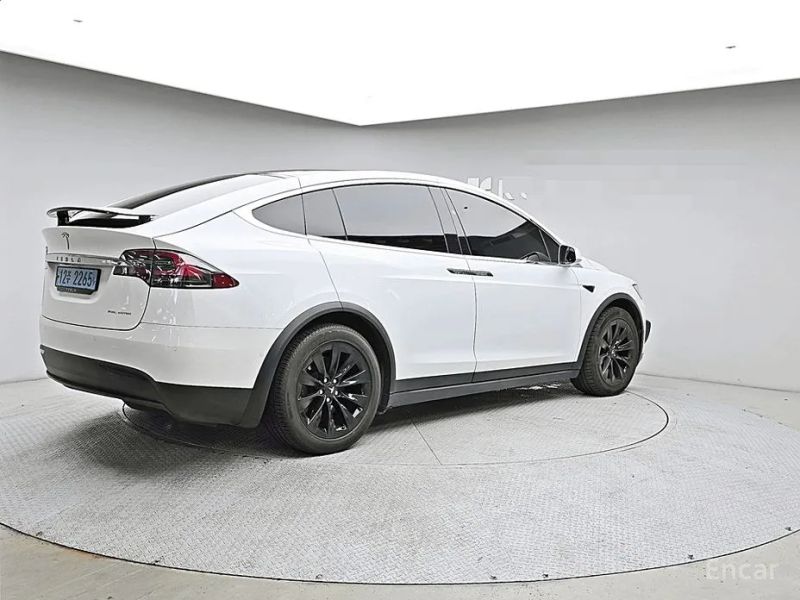 Tesla model-x