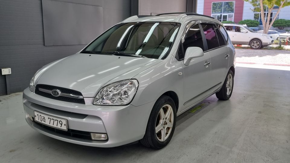 Kia Carens