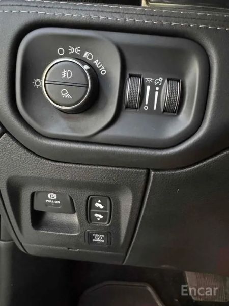 Dodge Ram Pick Up