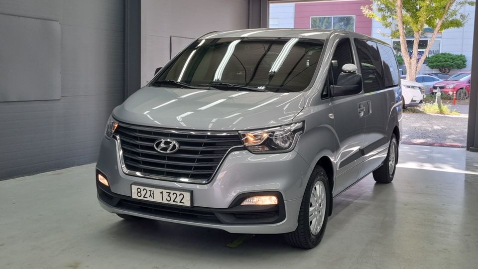 Hyundai Starex