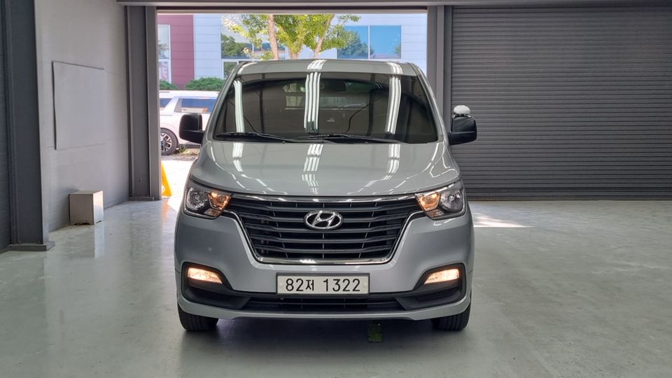 Hyundai Starex