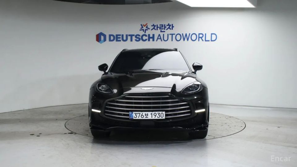 Astonmartin DBX