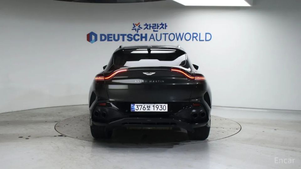 Astonmartin DBX