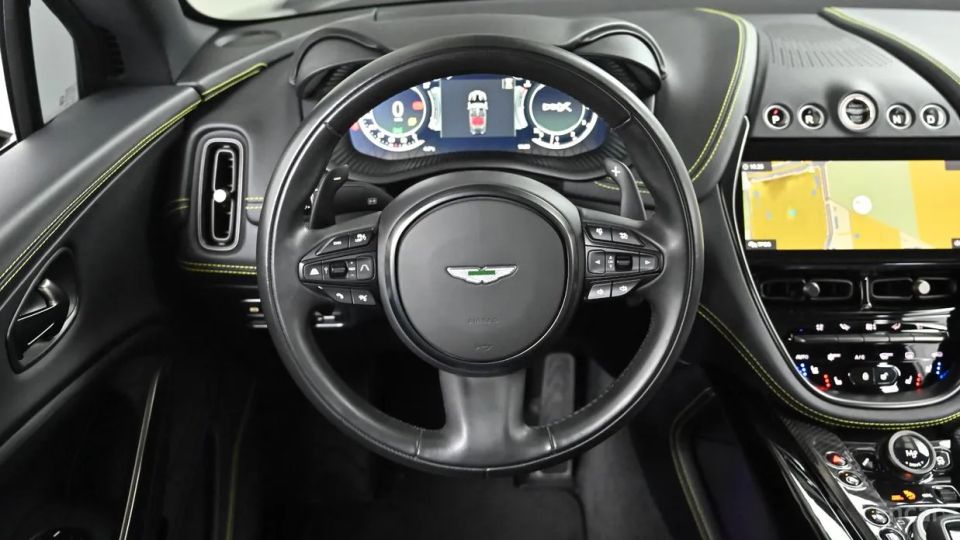 Astonmartin DBX