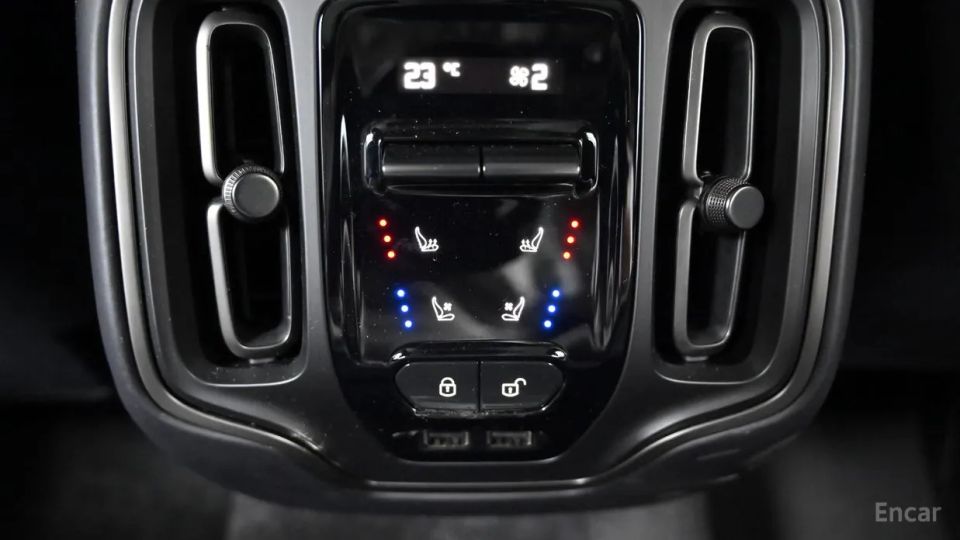 Astonmartin DBX