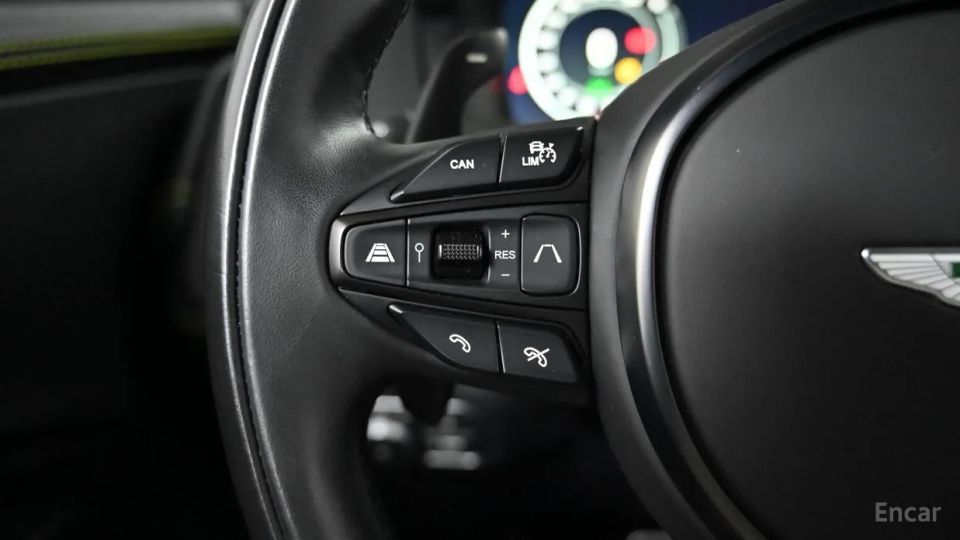Astonmartin DBX