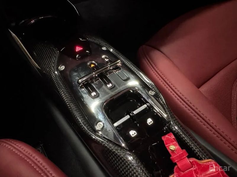 Ferrari 296