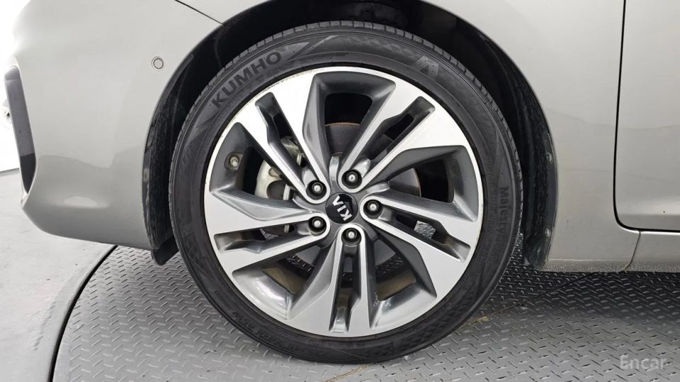 Kia Carens