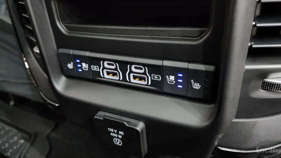 Dodge Ram Pick Up
