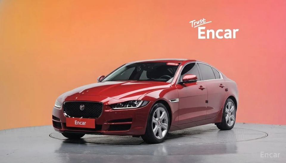 Jaguar XE