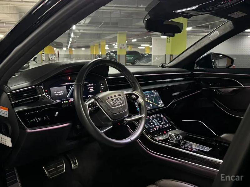 Audi S8