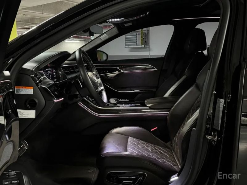 Audi S8