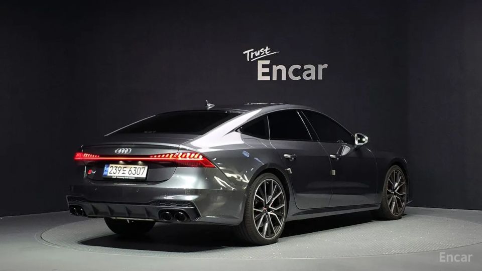 Audi S7