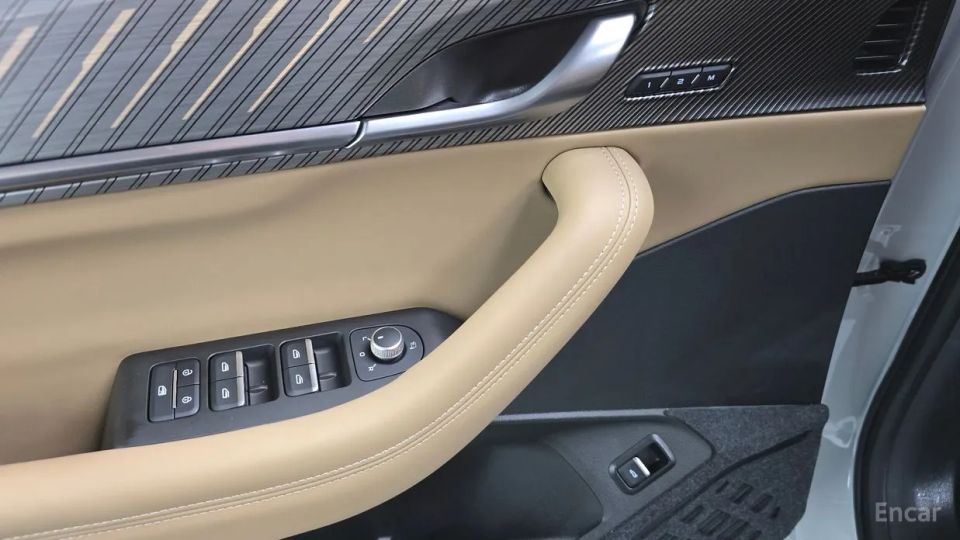 Renault-KoreaSamsung Grand Koleos