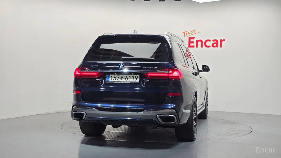 BMW X7