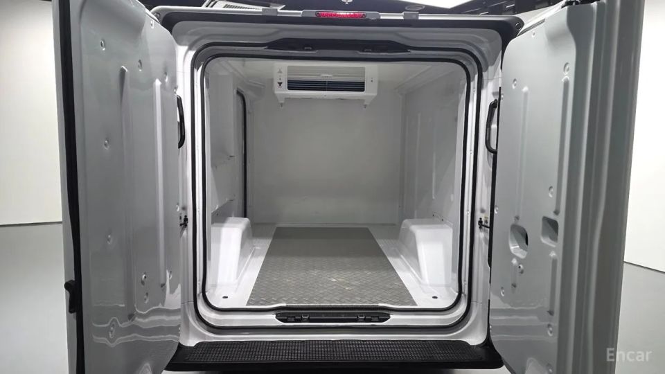 Hyundai ST1