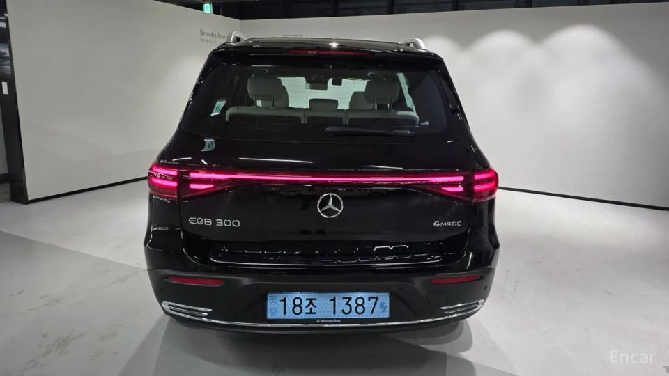 Mercedes-Benz EQB