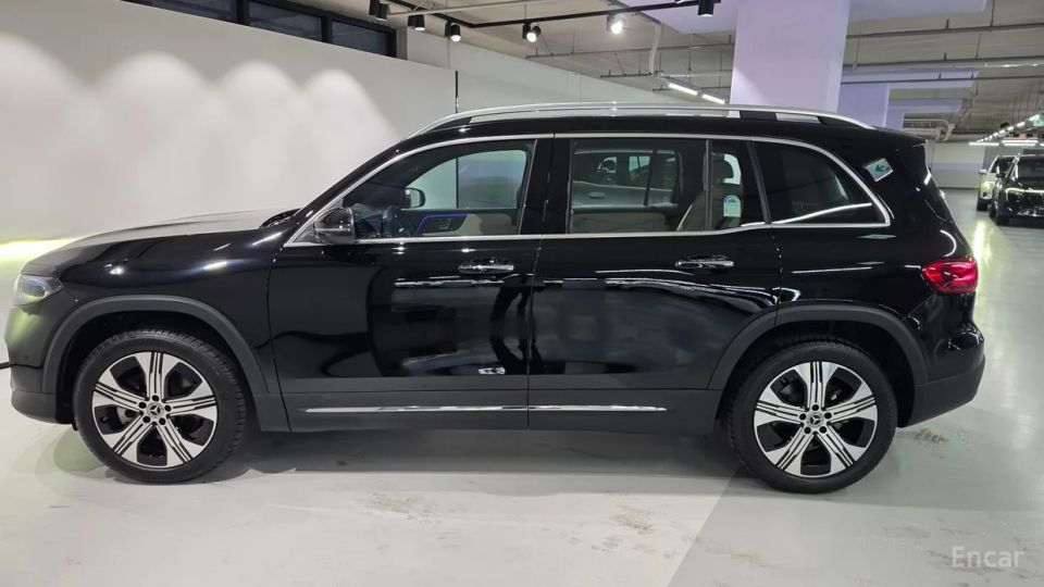 Mercedes-Benz EQB