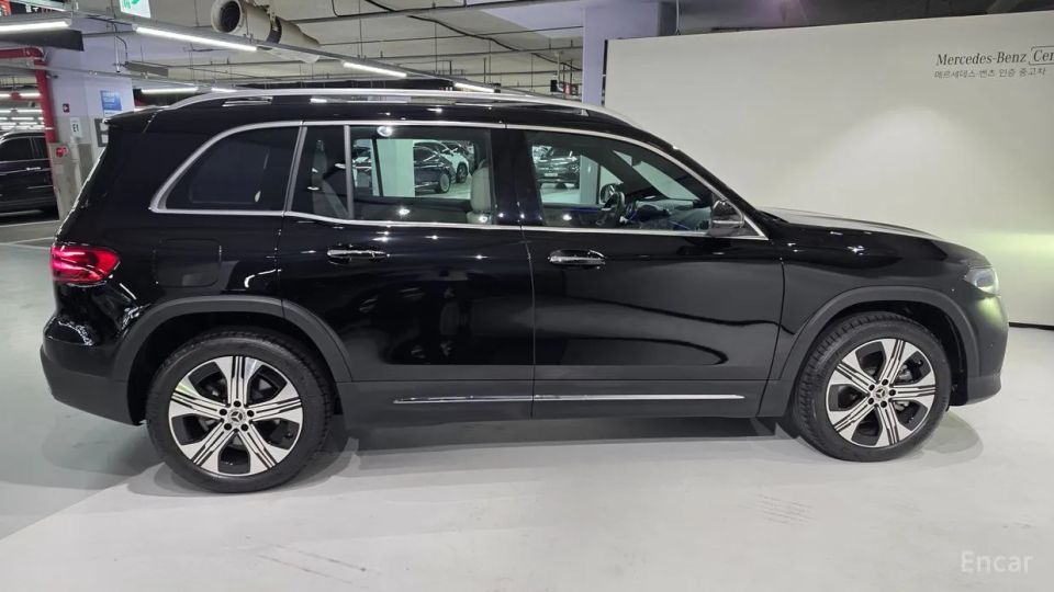 Mercedes-Benz EQB