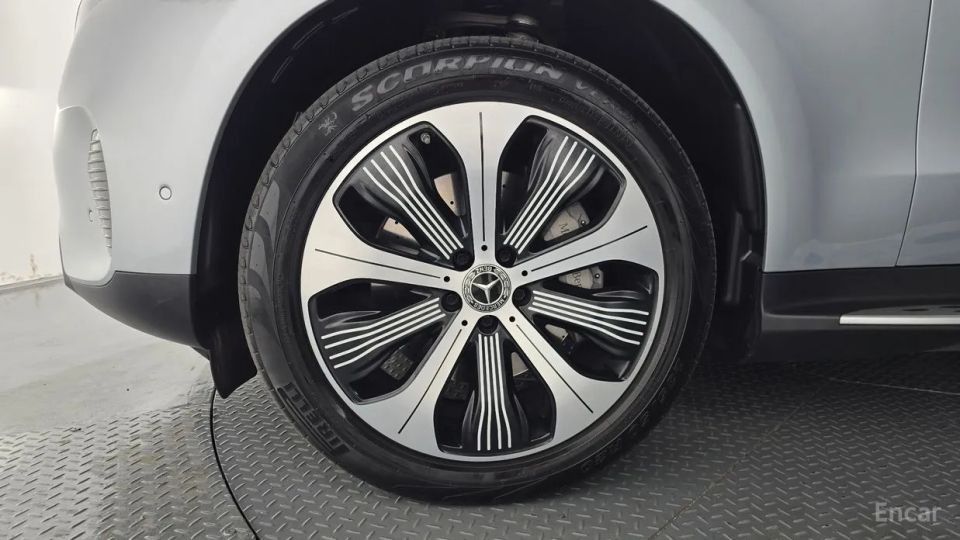 Mercedes-Benz EQC